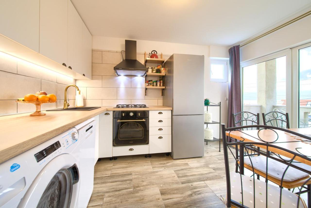 Retro Apartment Vrbnik